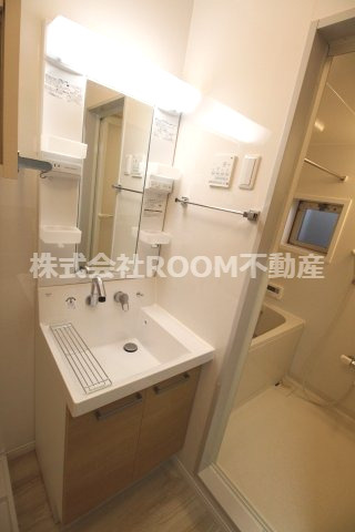 フリューゲル年見の独立洗面台|独立洗面台あり、毎朝おしゃれに忙しい女性の方におすすめです