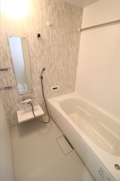 RエイトコウヤマBの浴室