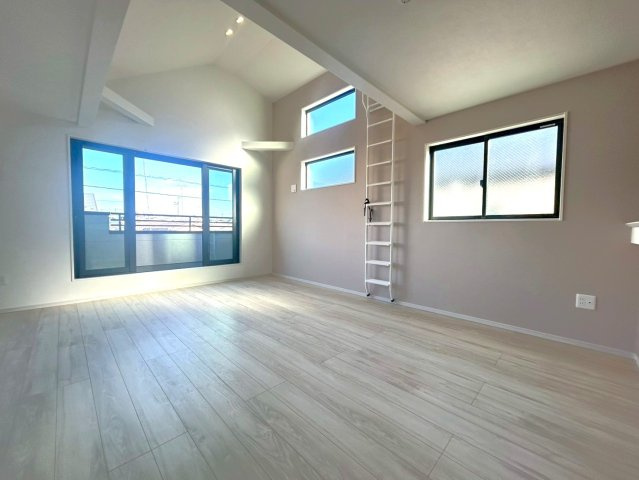 練馬区貫井３丁目　新築一戸建　西武池袋線　富士見台の居間・リビング