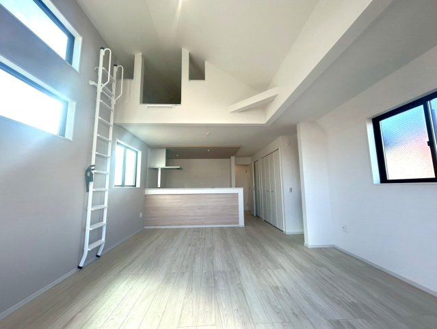 練馬区貫井３丁目　新築一戸建　西武池袋線　富士見台の居間・リビング