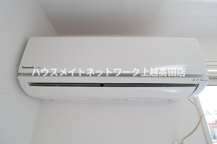Ａｚｎａｂｌｅ Ａの設備|エアコン（参考同型103号室室内写真）
