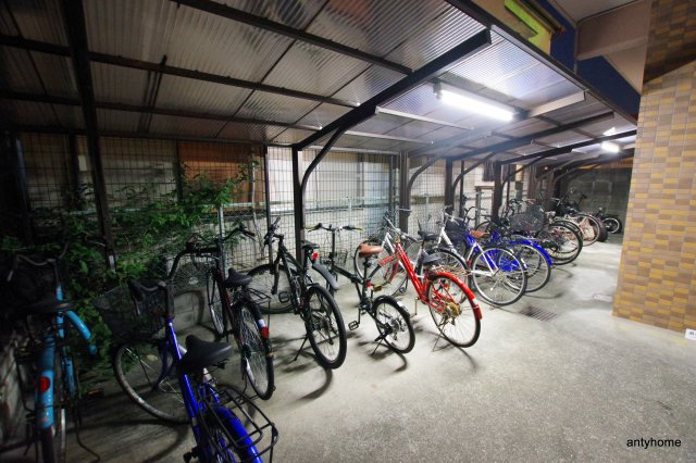 トップギャラリー　の駐車場