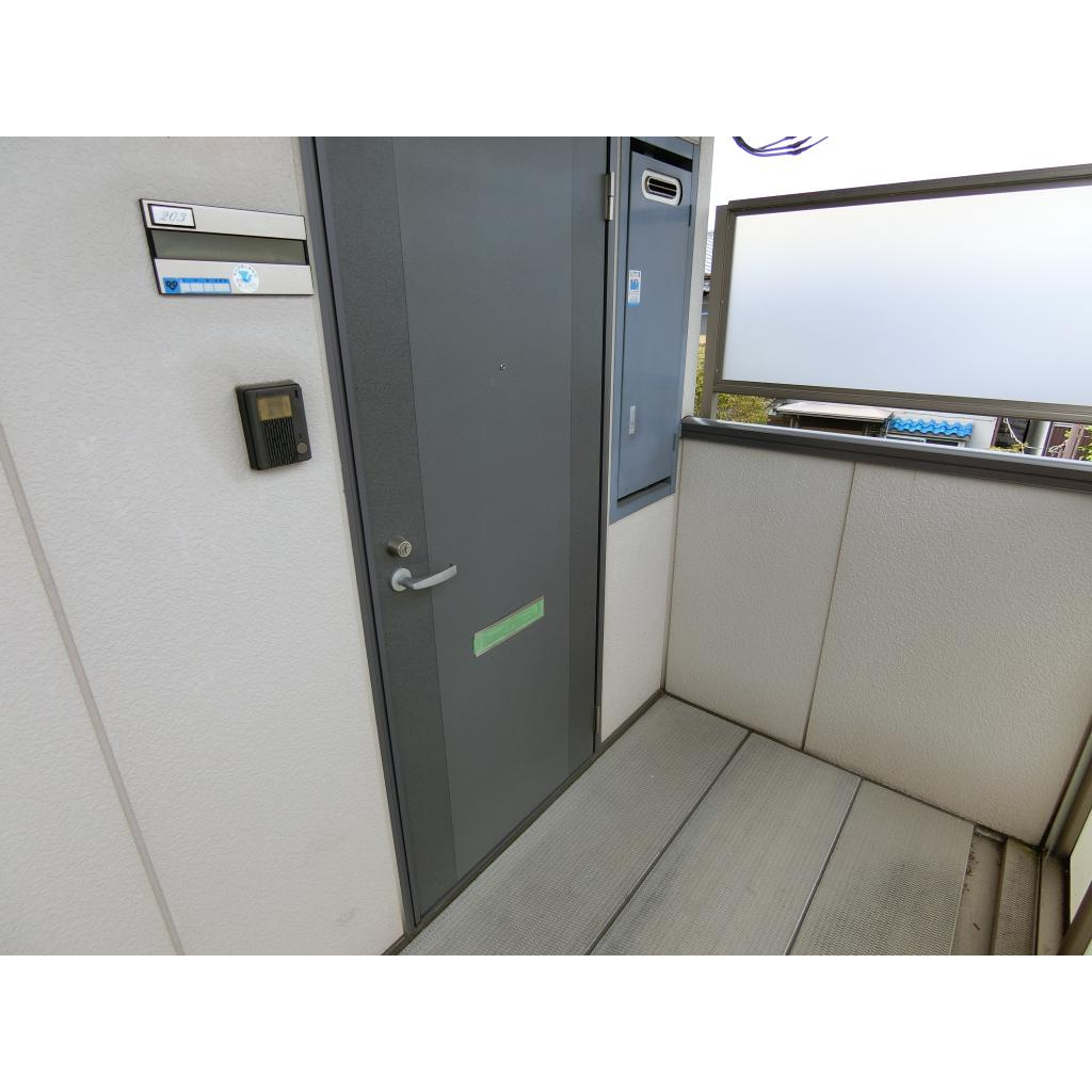 Ｄ・スクウェアの玄関