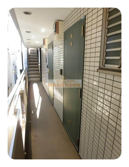 ラフォンテ高円寺の玄関