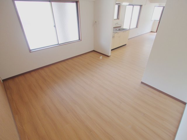 セブンハイツの洋室