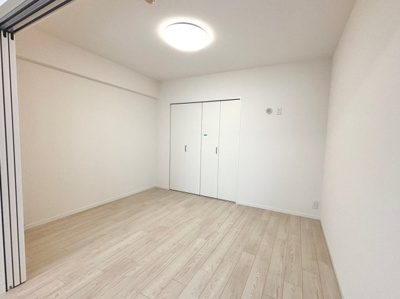 【洋室】 | リーデンススクエア千葉 | 明るい洋室です