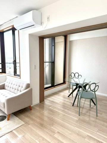 プラネ三軒茶屋の居間・リビング