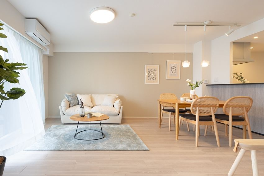 レーベン新川崎デュアリズムの居間・リビング