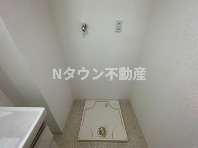 【設備】 | ヴィオラレジデンス | 洗濯機置き場です