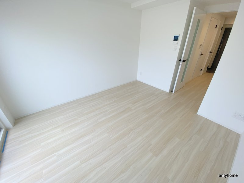 ウインズコート桜塚　仲介手数料無料の居間・リビング