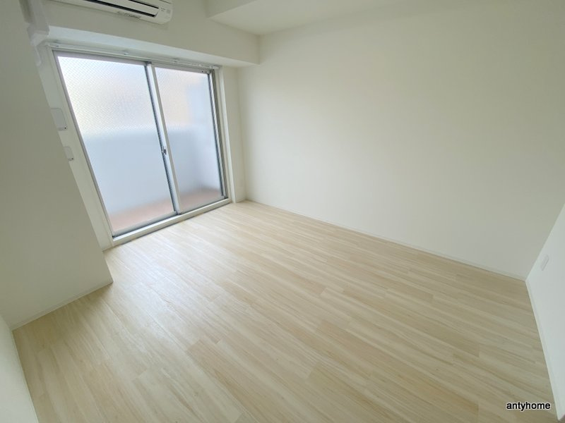 ウインズコート桜塚　仲介手数料無料の洋室