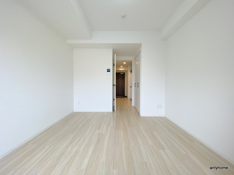 ウインズコート桜塚　仲介手数料無料の居間・リビング