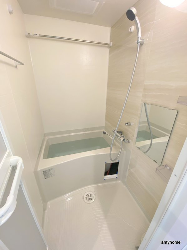 ウインズコート桜塚　仲介手数料無料の浴室