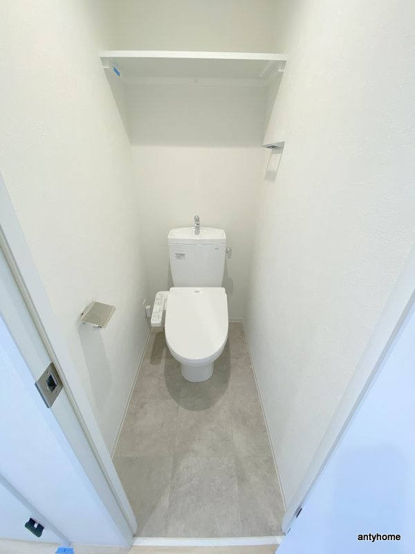 ウインズコート桜塚　仲介手数料無料のトイレ