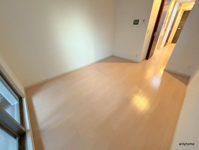 レジデンス本町靭公園　仲介手数料無料の居間・リビング