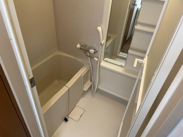 荒川区東日暮里５丁目の賃貸マンションの浴室