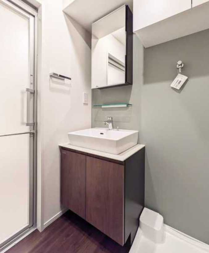 スタイリオ目黒大橋HILLSIDE　礼金0　フリーレント　床暖房の洗面所