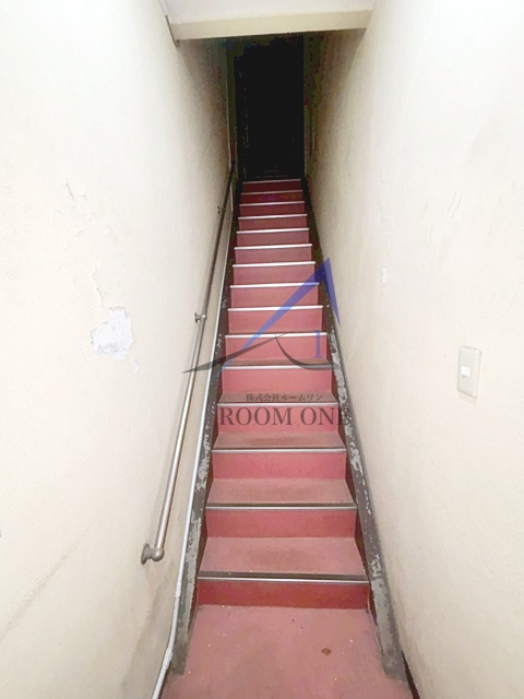 渡辺ビルのエントランス|エントランスです。