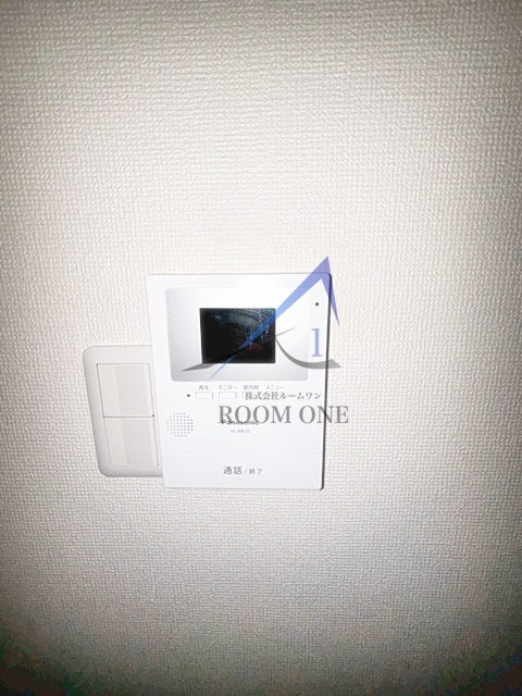 渡辺ビルのセキュリティ|モニター付きインターホンです。