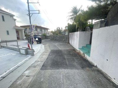 【前面道路含む現地写真】 | 南城市大里嶺井（全7棟）B号棟 | ※北側道路4m♪