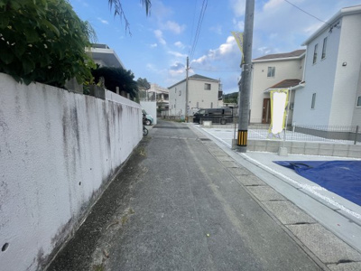【前面道路含む現地写真】 | 南城市大里嶺井（全7棟）B号棟 | ※北側道路4m♪