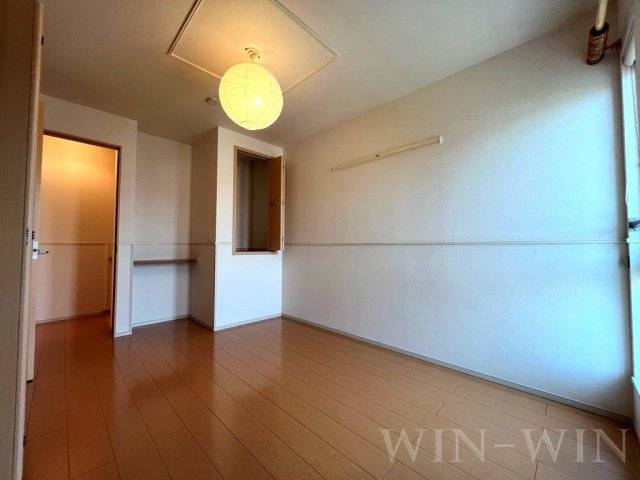 ユトリロ緑ヶ丘 2 Bの寝室|イメージ（同建物内・同間取りの写真）