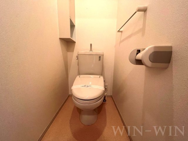 ユトリロ緑ヶ丘 2 Bのトイレ|イメージ（同建物内・同間取りの写真）