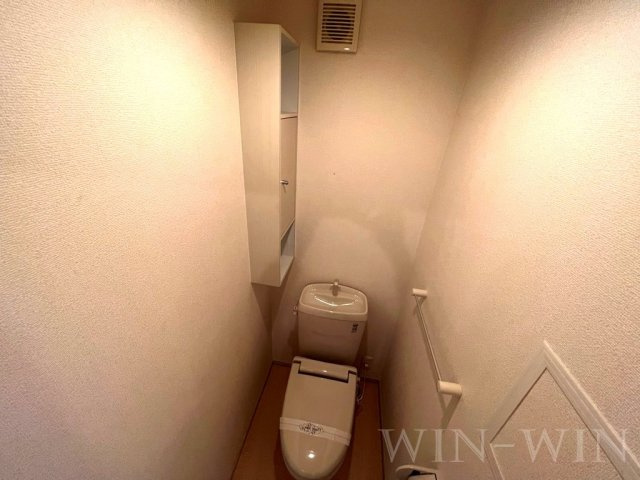 ユトリロ緑ヶ丘 2 Bのトイレ|イメージ（同建物内・同間取りの写真）