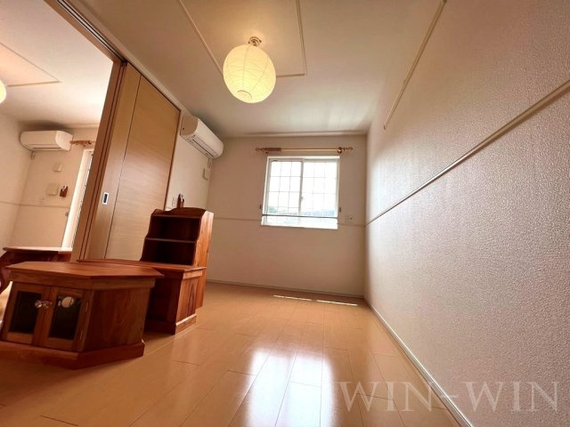 ユトリロ緑ヶ丘 2 Bの寝室|イメージ（同建物内・同間取りの写真）