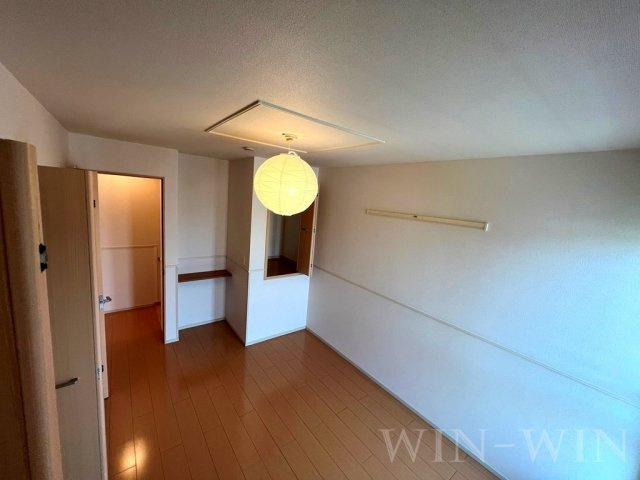 ユトリロ緑ヶ丘 2 Bの寝室|イメージ（同建物内・同間取りの写真）