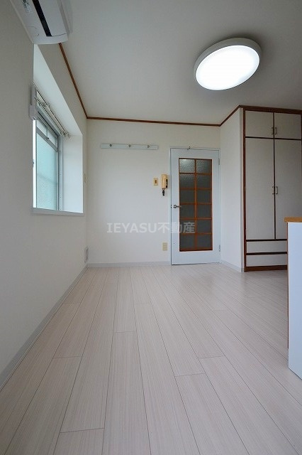 AXAリバーサイド新庄の居間・リビング