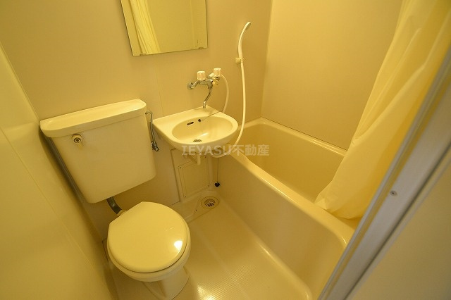 AXAリバーサイド新庄の浴室