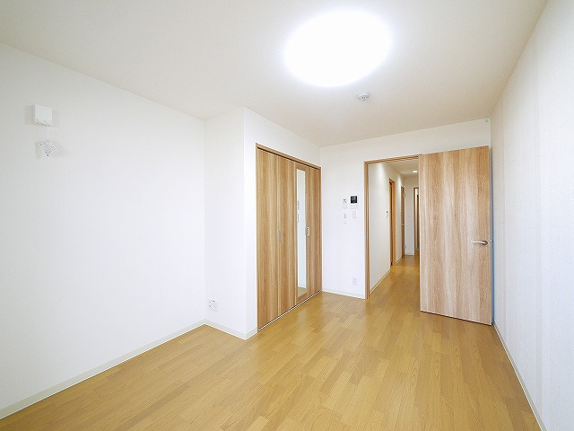 クレアール小泉東Ⅰの居間・リビング