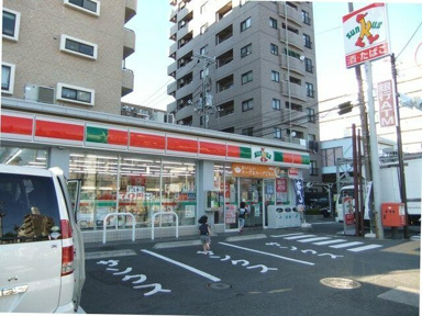 サンクス横浜生麦店まで76m