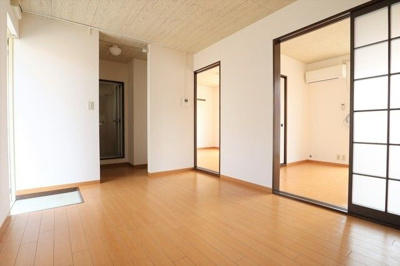 【洋室】 | シャトル日和屋