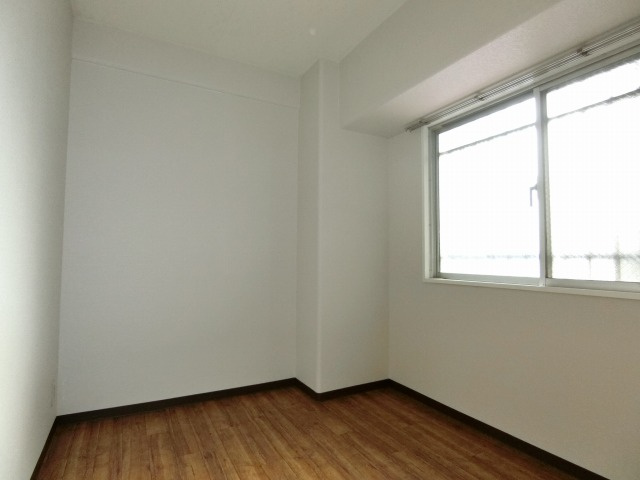 サンリッツ巽の洋室