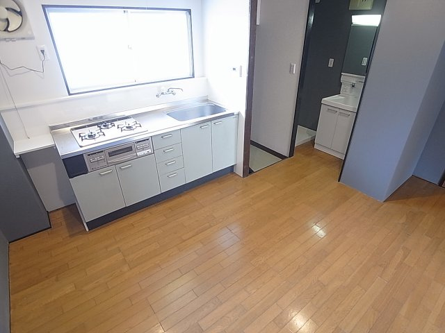 ラッフィナート海運町の居間・リビング|開放感の有るダイニング