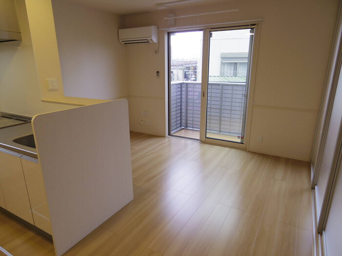 グランドゥールレジデンスの居間・リビング|リビング