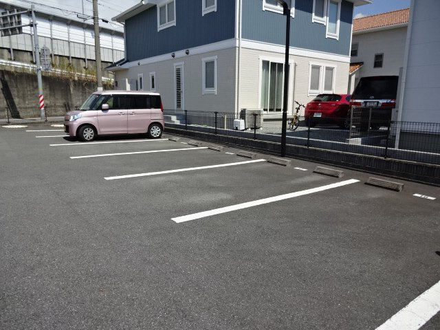 リビングタウン加古川西　Aの駐車場