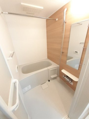 グリッタープレイス　翠の浴室