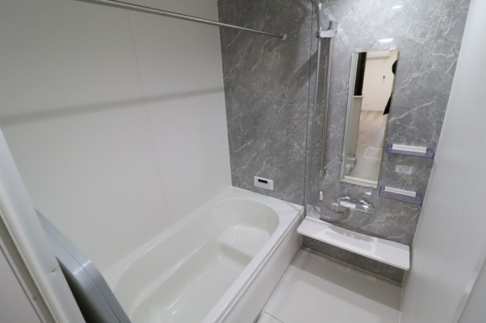 武蔵野市関前５丁目のアパートの浴室