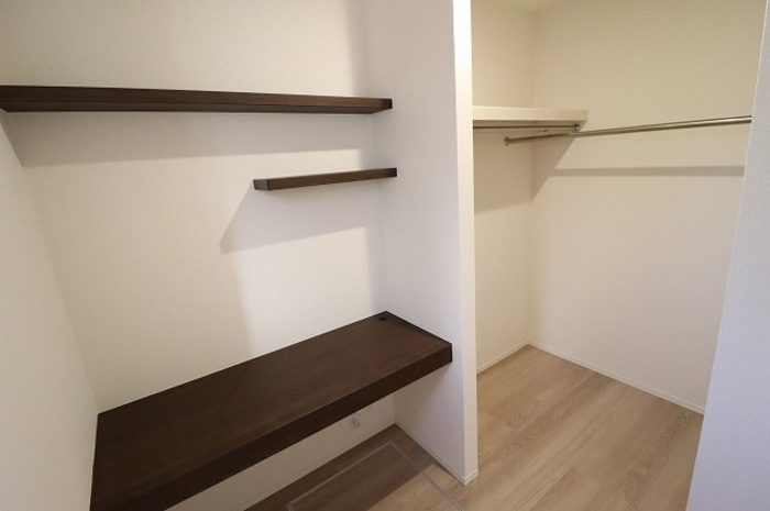 武蔵野市関前５丁目のアパートの収納