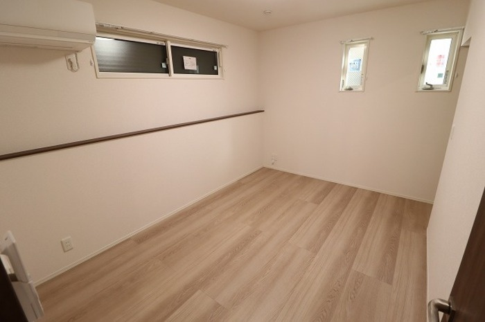 武蔵野市関前５丁目のアパートの洋室