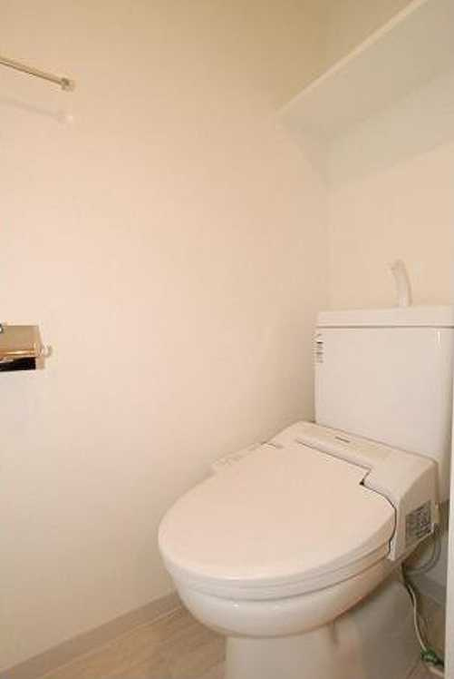 グランドコンシェルジュ用賀アジールコート　オートロック　分譲賃貸　角部屋のトイレ