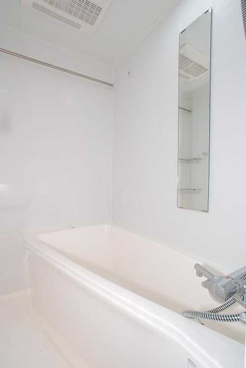 グランドコンシェルジュ用賀アジールコート　オートロック　分譲賃貸　角部屋の浴室