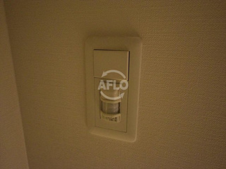 【設備】 | セイワパレス玉造上町台 | セイワパレス玉造上町台　人感照明センサー