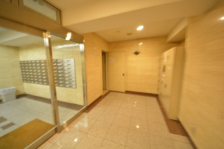 【エントランス】 | グラマシー心斎橋東　エントランス