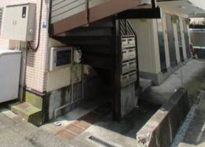 メゾンそれいゆのエントランス