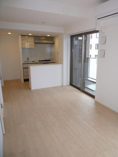 クラッシーコート北大塚の居間・リビング