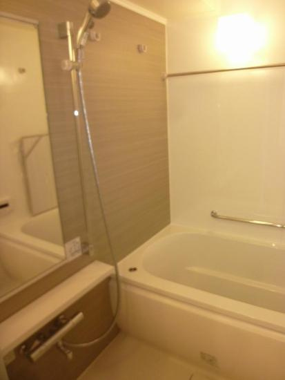 クラッシーコート北大塚の浴室